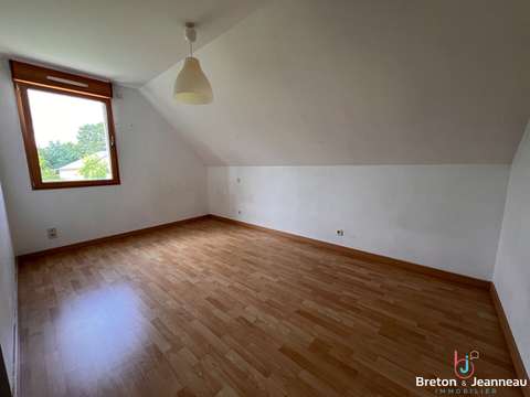 Vente maison 6 pièces Laval 53