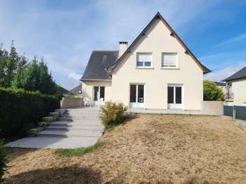 Vente maison 8 pièces Laval 53