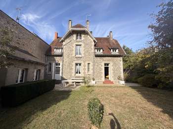 Vente maison 9 pièces Laval 53