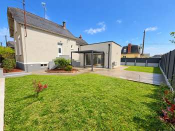 Vente maison 6 pièces Laval 53