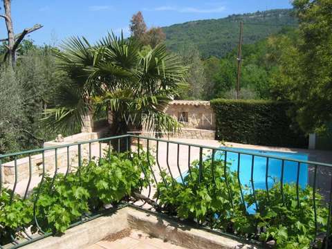 Vente maison 5 pièces Le Bar-sur-Loup 06