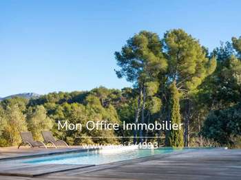 Vente maison 7 pièces Le Beausset 83