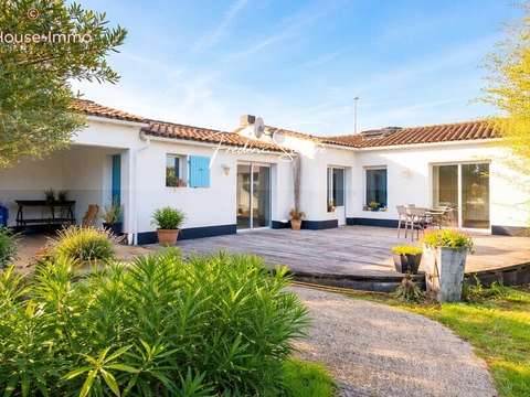Vente maison 4 pièces Le Bois-Plage-en-Ré 17