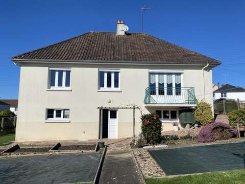 Vente maison 4 pièces Le Bourgneuf-la-Forêt 53