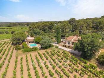 Maison 6 pièces 325 m² · à Le Castellet · 325 m² · 1 995 000 €