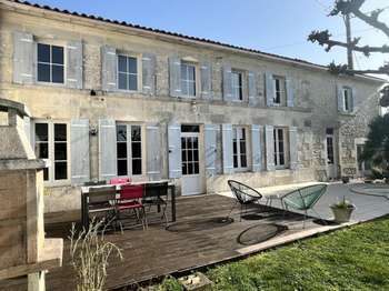 Vente maison 5 pièces Le Chay 17