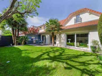 Maison 6 pièces 143 m² · à Le Chesnay-Rocquencourt · 143 m² · 1 430 000 €