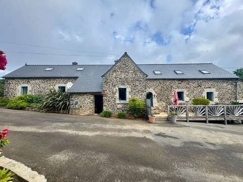Vente maison 10 pièces Le Cloître-Pleyben 29