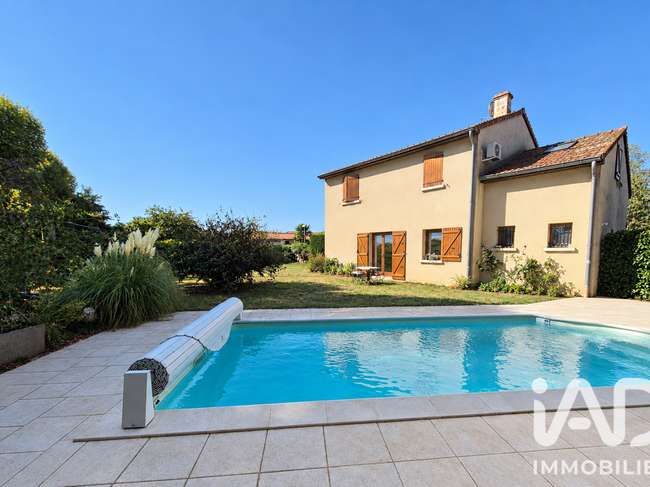 Maison 5 pièces 134 m² · à Le Coteau · 134 m² · 255 000 €