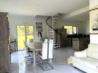 Vente maison 11 pièces