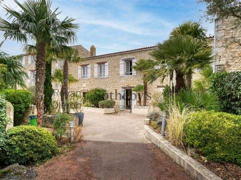 Vente maison 17 pièces Le Gua 17