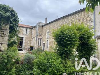 Vente maison 7 pièces Le Gua 17