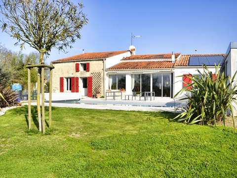 Vente maison 8 pièces Le Gué-d'Alleré 17