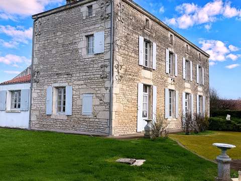 Vente maison 8 pièces Le Langon 85