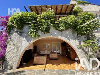 Vente maison 6 pièces Le Lavandou 83
