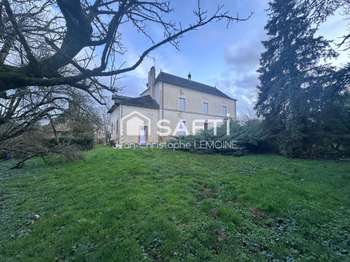 Vente maison 10 pièces Le Lion-d'Angers 49