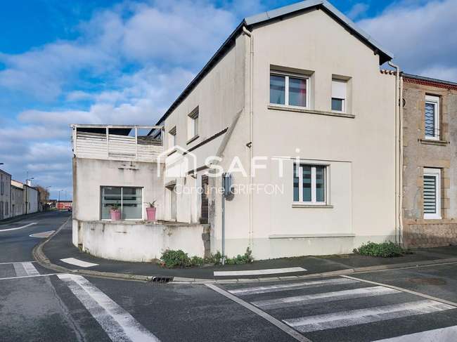 Maison 5 pièces 164 m² · à Sèvremoine · 164 m² · 122 000 €