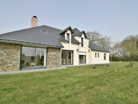 Vente maison 6 pièces Le Louroux-Beconnais 49