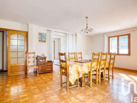 Vente maison 5 pièces Le Luc 83