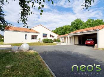 Vente maison 9 pièces Le May-sur-Èvre 49