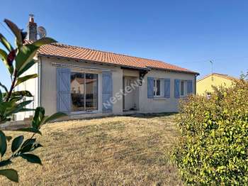Vente maison 4 pièces Le Mesnil-en-Vallée 49