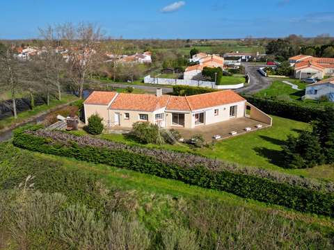 Vente maison 4 pièces Le Perrier 85