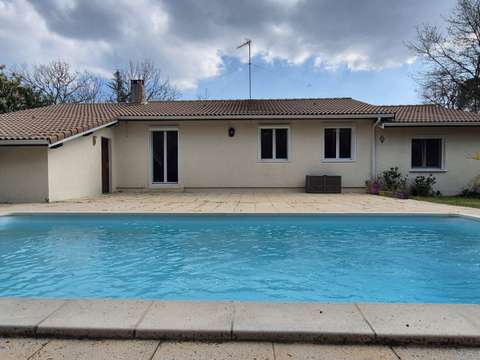 Vente maison 5 pièces Le Pian-Médoc 33