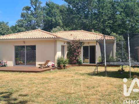 Vente maison 5 pièces Le Pian-Médoc 33