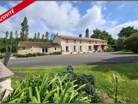 Vente maison 8 pièces Le Pin 79