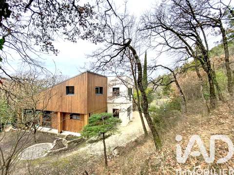 Vente maison 8 pièces Le Poët-Laval 26