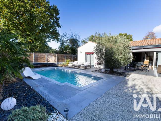 Maison 6 pièces 128 m² · au Poiré-sur-Vie · 128 m² · 349 500 €