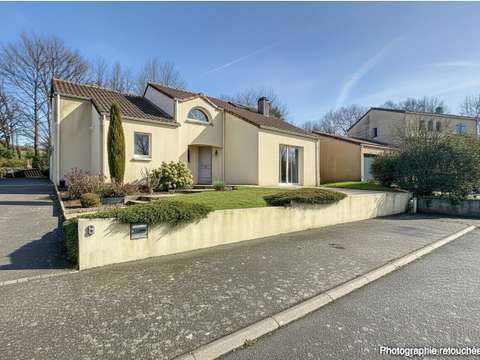 Vente maison 5 pièces Le Puy-Saint-Bonnet 49