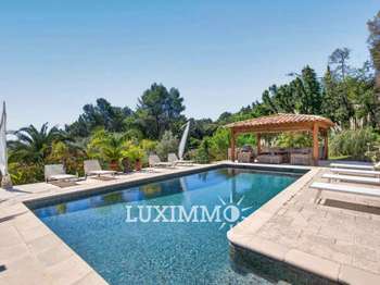 Vente maison 8 pièces Le Rouret 06