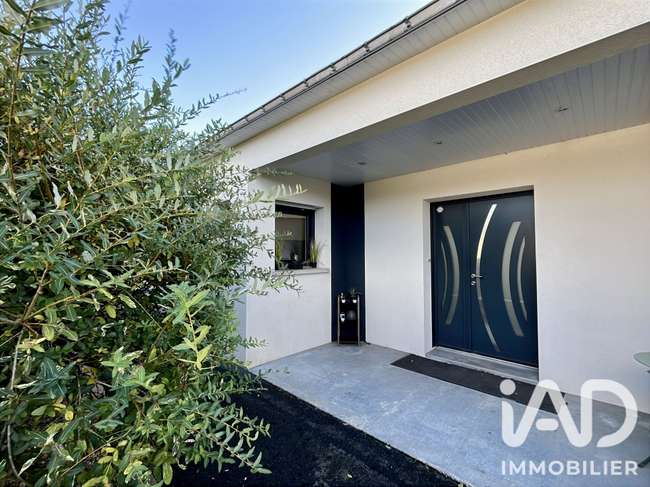 Maison 8 pièces 205 m² · au Sourn · 205 m² · 358 800 €