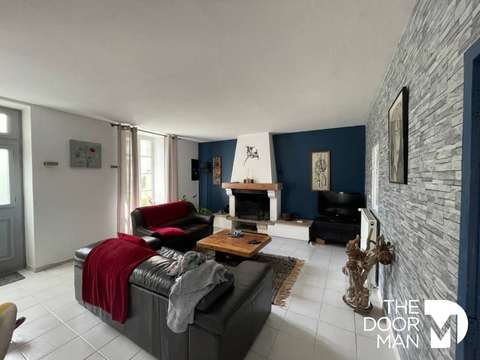 Vente maison 10 pièces Le Vanneau-Irleau 79