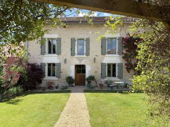 Vente maison 8 pièces Léguillac-de-Cercles 24