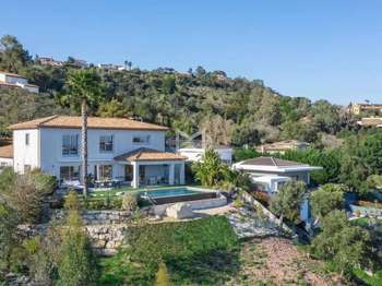 Vente maison 8 pièces Les Adrets-de-l'Estérel 83