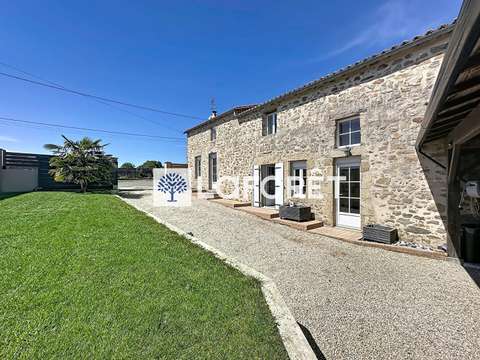 Vente maison 5 pièces Les Aubiers 79