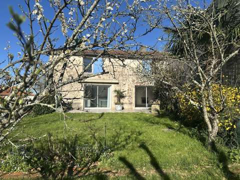 Vente maison 7 pièces Les Clouzeaux 85