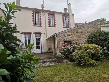Vente maison 6 pièces Les Herbiers 85