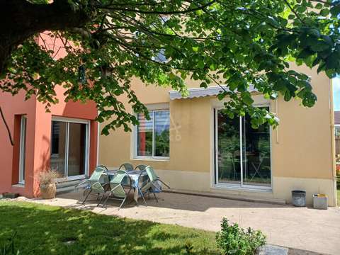 Vente maison 8 pièces Les Landes-Genusson 85