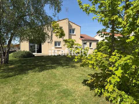 Vente maison 5 pièces Les Landes-Genusson 85