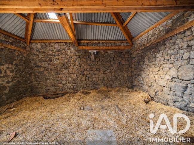 Maison 1 pièce 130 m² · à Les Laubies · 130 m² · 49 000 €