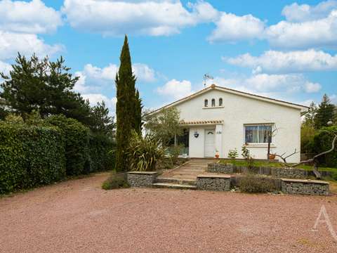 Vente maison 5 pièces Les Lucs-sur-Boulogne 85