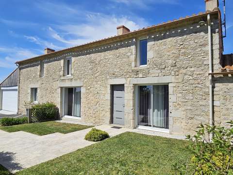 Vente maison 7 pièces Les Lucs-sur-Boulogne 85