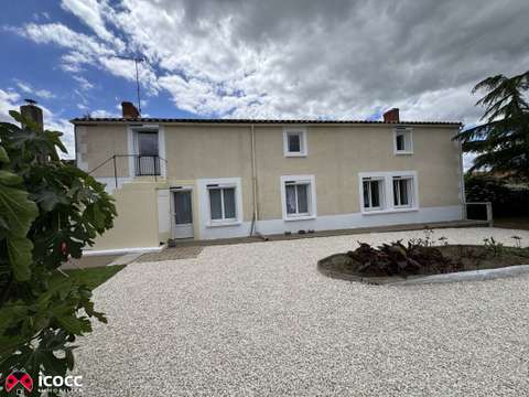 Vente maison 9 pièces Les Magnils-Reigniers 85