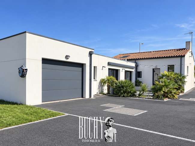 Maison 4 pièces 114 m² · aux Sables-d'Olonne · 114 m² · 572 000 €