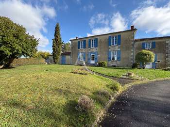 Vente maison 8 pièces Les Velluire-sur-Vendée 85