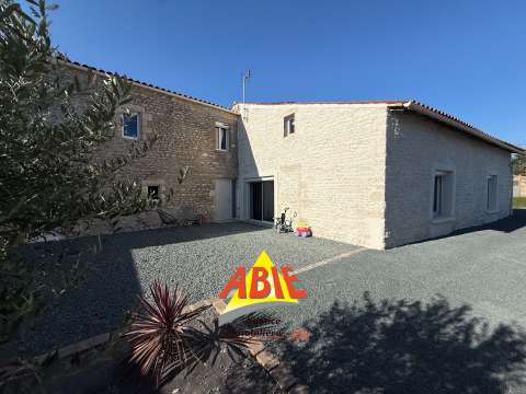 Vente maison 7 pièces Lesson 85