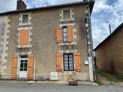 Vente maison 9 pièces Lezay 79